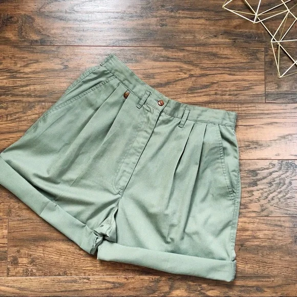 SOLD vintage • 90s olive green shorts pleated mom twill cargo high waist safari - Picture 1 of 11